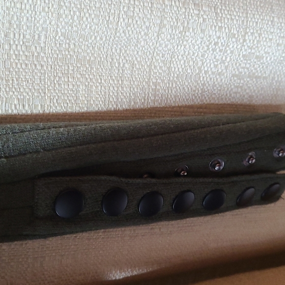 Forever 21 Sweater Size 3X - Picture 2 of 3